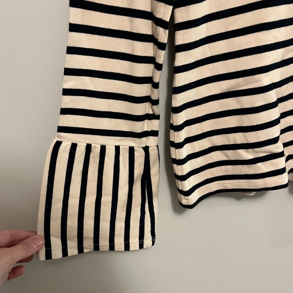 🍭 3/$20 Madewell black and white striped top with bell sleeves - Picture 3 of 13